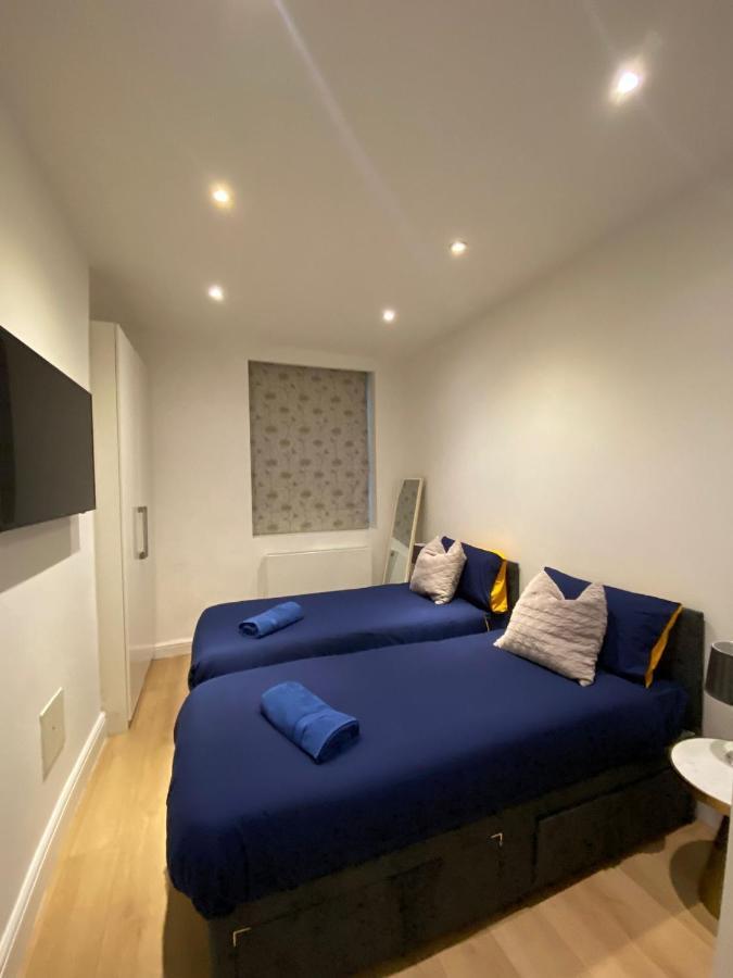 Elegant 2 Bed Flat In Chiswick Apartment Londra Exterior foto